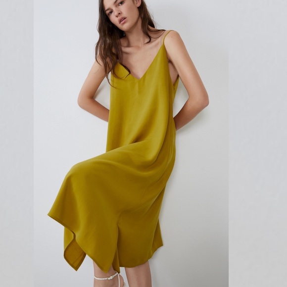 ZARA  BNWT Flowy Dress - Picture 6 of 8